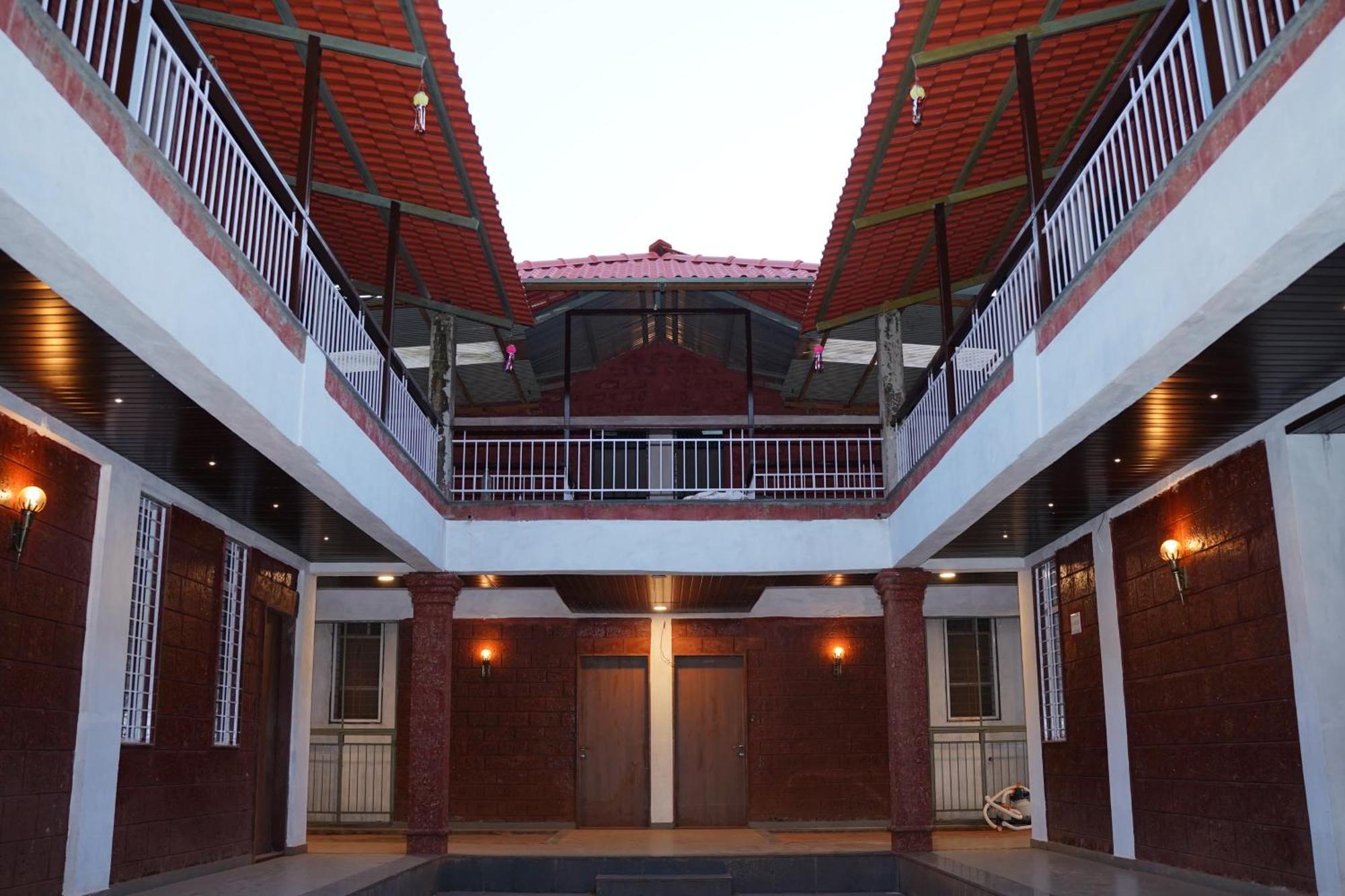 Vanvarsha Resort Chandoli エクステリア 写真