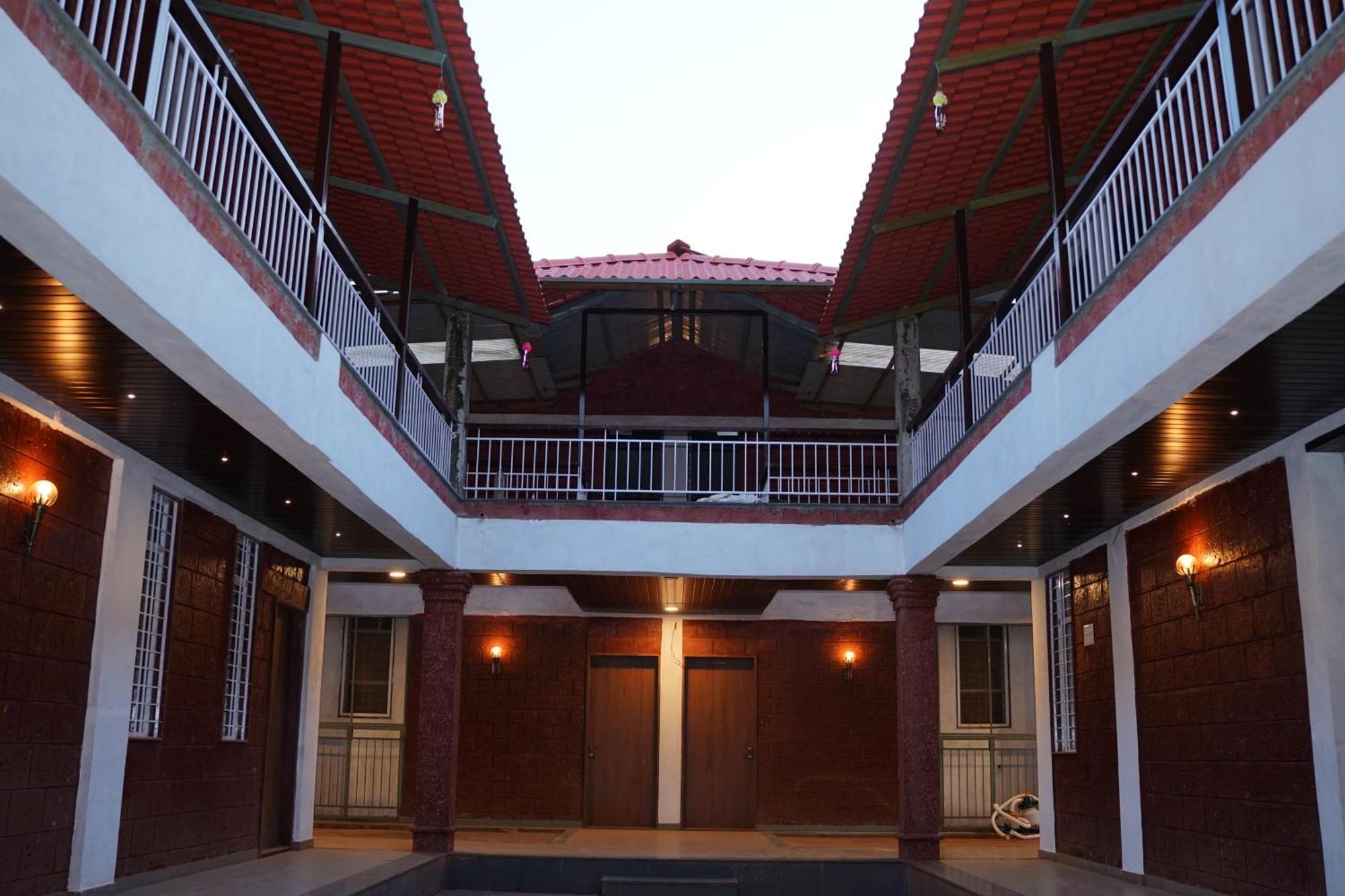 Vanvarsha Resort Chandoli エクステリア 写真